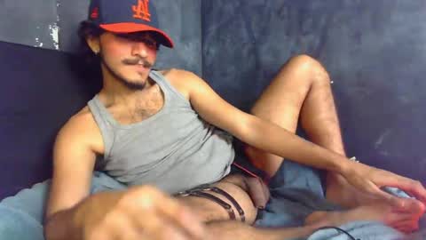 diemond_latinx98 online show from 04/15/26, 12:34