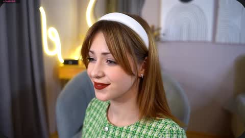 Sophie online show from 12/30/24, 06:16