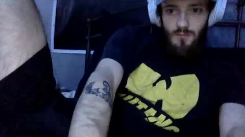 Snapshot of digbicknik chatting on 02/04/25, 05:12 digbicknik online show from 02/04/25, 05:12