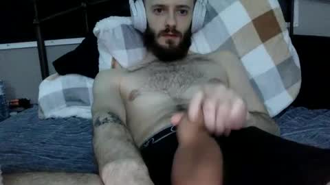 Snapshot of digbicknik chatting on 02/17/25, 03:47 digbicknik online show from 02/17/25, 03:47