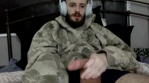 Snapshot of digbicknik chatting on 02/20/25, 10:16 digbicknik online show from 02/20/25, 10:16