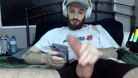 Snapshot of digbicknik chatting on 02/24/25, 11:32 digbicknik online show from 02/24/25, 11:32