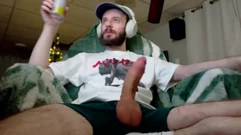 Snapshot of digbicknik chatting on 11/30/25, 02:04 digbicknik online show from 11/30/25, 02:04