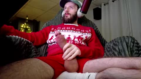 Snapshot of digbicknik chatting on 12/16/25, 03:00 digbicknik online show from 12/16/25, 03:00