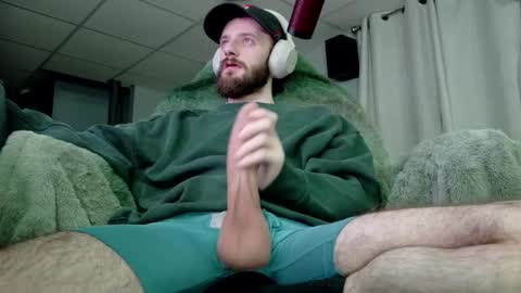 Snapshot of digbicknik chatting on 02/08/26, 02:15 digbicknik online show from 02/08/26, 02:15