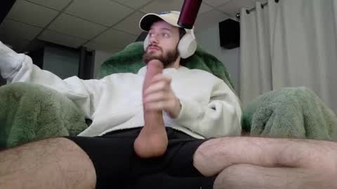 Snapshot of digbicknik chatting on 02/12/26, 01:00 digbicknik online show from 02/12/26, 01:00