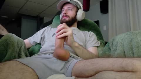 Snapshot of digbicknik chatting on 03/02/26, 05:08 digbicknik online show from 03/02/26, 05:08