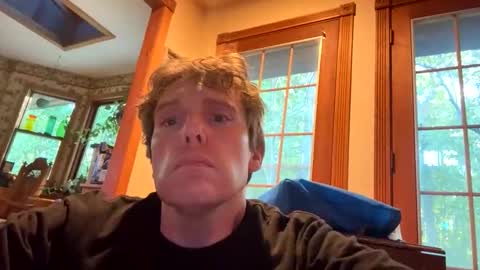 Snapshot of diggitydan1984 chatting on 10/22/25, 02:06 Daniel online show from 10/22/25, 02:06