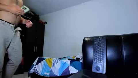 Snapshot of diiego_xxx chatting on 11/10/25, 12:53 diiego_xxx online show from 11/10/25, 12:53