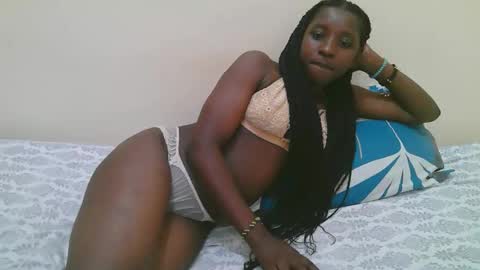 Snapshot of dijahot chatting on 09/15/25, 04:23 Dijah online show from 09/15/25, 04:23