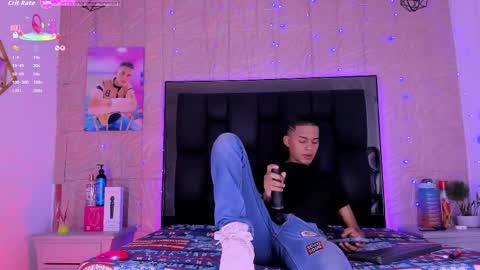 Snapshot of dilam_alfonzo chatting on 09/16/25, 10:33 Dilan online show from 09/16/25, 10:33