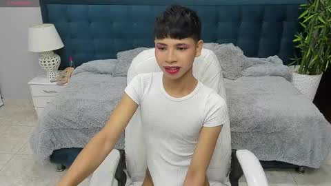 Snapshot of dilan_911 chatting on 09/21/25, 06:09 DILAN online show from 09/21/25, 06:09