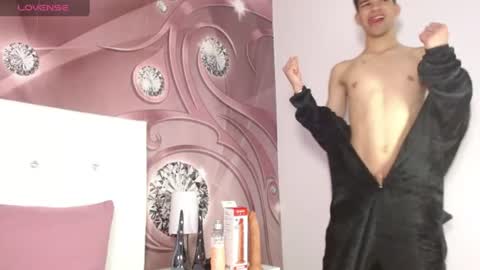 Snapshot of dilan_femboy_ chatting on 07/06/26, 02:25 dilan_femboy_ online show from 07/06/26, 02:25