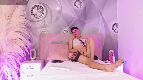 Snapshot of dilan_femboy_ chatting on 07/15/26, 02:55 dilan_femboy_ online show from 07/15/26, 02:55