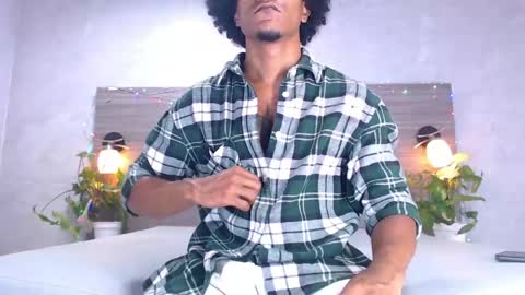 Snapshot of dilan_hall chatting on 05/15/26, 11:23 dilan_hall online show from 05/15/26, 11:23