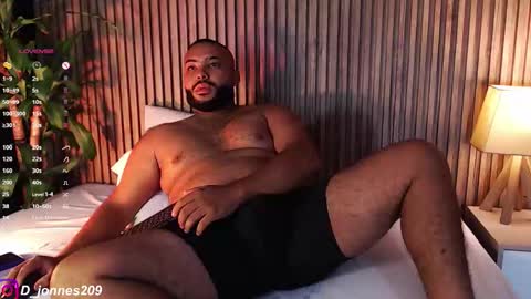 Snapshot of dilanjonnes chatting on 09/14/25, 03:00 DilanJonnes online show from 09/14/25, 03:00