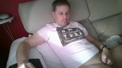 Snapshot of dili999 chatting on 10/06/25, 05:32 dili999 online show from 10/06/25, 05:32