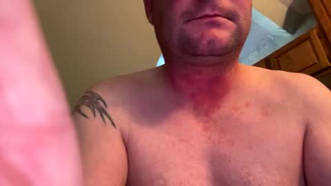 Snapshot of dill327 chatting on 12/15/24, 05:10 dill327 online show from 12/15/24, 05:10