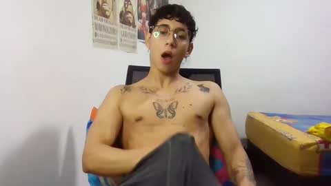 Snapshot of dillom420 chatting on 01/30/25, 05:41 dillom420 online show from 01/30/25, 05:41