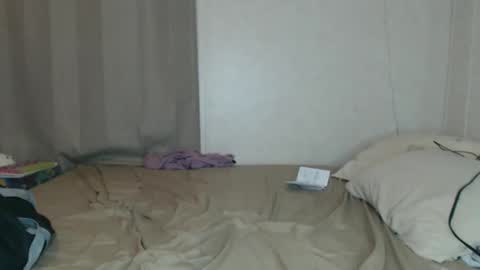 Snapshot of dimepiecexxx chatting on 12/30/24, 02:53 Sofie online show from 12/30/24, 02:53