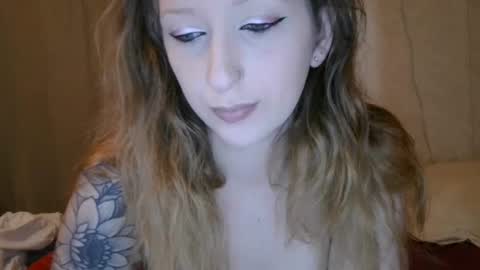 Snapshot of dimepiecexxx chatting on 01/20/25, 05:59 Sofie online show from 01/20/25, 05:59