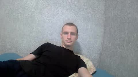 Snapshot of dimes_21 chatting on 10/17/25, 02:37 dimes_21 online show from 10/17/25, 02:37