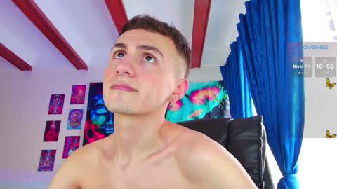 Julian Independent Model online show from 12/03/24, 09:45