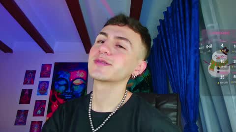 Julian Independent Model online show from 12/08/24, 11:19