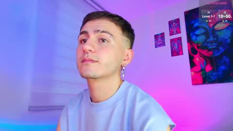 Julian Independent Model online show from 04/10/26, 10:58