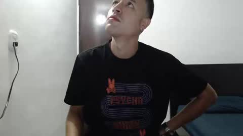 Dimitri online show from 01/05/25, 02:17