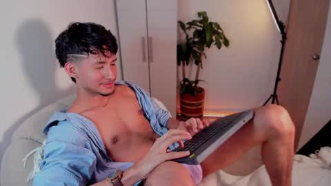 Snapshot of dimitri_targaryen chatting on 01/08/25, 11:32 Fabian online show from 01/08/25, 11:32