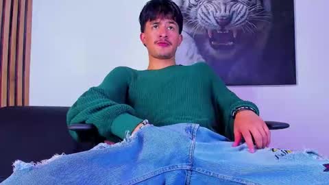 Snapshot of dimitrideluxe chatting on 09/12/25, 07:36 Dimitri online show from 09/12/25, 07:36
