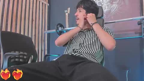 Dimitri online show from 10/24/25, 08:38