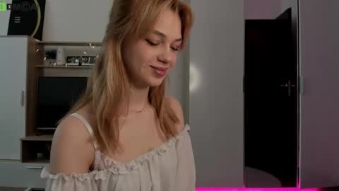 Dina online show from 02/27/26, 08:36