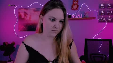 dina_bloom online show from 03/24/26, 12:48