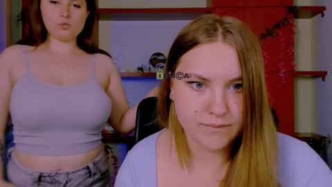 dina_bloom online show from 06/24/26, 07:35