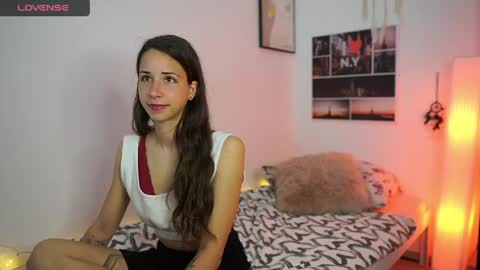 Dina online show from 04/27/26, 08:12