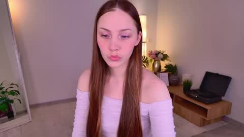 Dina online show from 04/22/26, 06:05