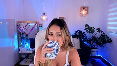   online show from 01/15/25, 12:15