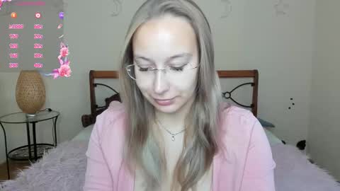 Dina online show from 10/17/25, 03:10