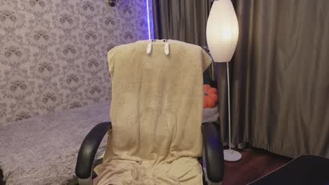 Snapshot of dinacandy chatting on 12/04/24, 02:26 dinacandy online show from 12/04/24, 02:26