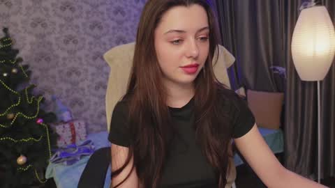 Snapshot of dinacandy chatting on 12/30/24, 01:36 dinacandy online show from 12/30/24, 01:36