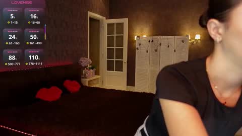 Snapshot of dinacandy chatting on 11/04/25, 08:13 dinacandy online show from 11/04/25, 08:13