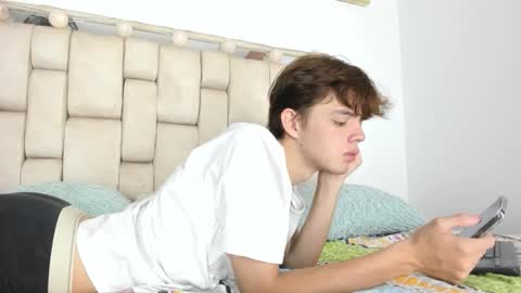 apollo online show from 10/18/25, 01:34