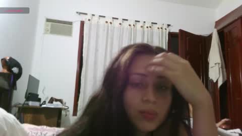 Cristal Independent model online show from 04/07/26, 03:51