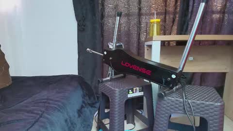 victoria online show from 11/22/25, 12:37