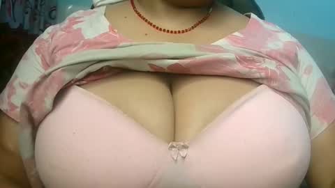 dipa2345 online show from 11/14/25, 05:11