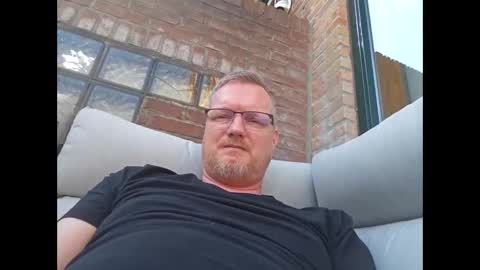Snapshot of dirkkie1975 chatting on 05/09/26, 04:34 dirkkie1975 online show from 05/09/26, 04:34