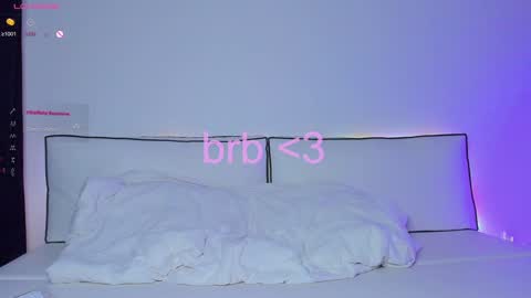 Hailey online show from 02/05/25, 03:23