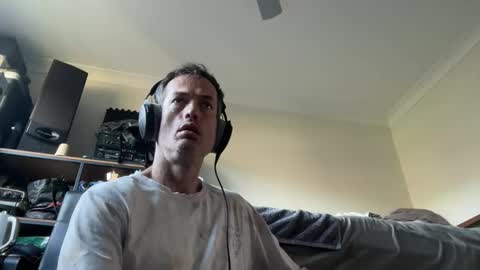Snapshot of dirtdevildom chatting on 10/19/25, 06:25 dirtdevildom online show from 10/19/25, 06:25